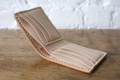 Classic Bifold (Natural) Classic Bifold (Natural)